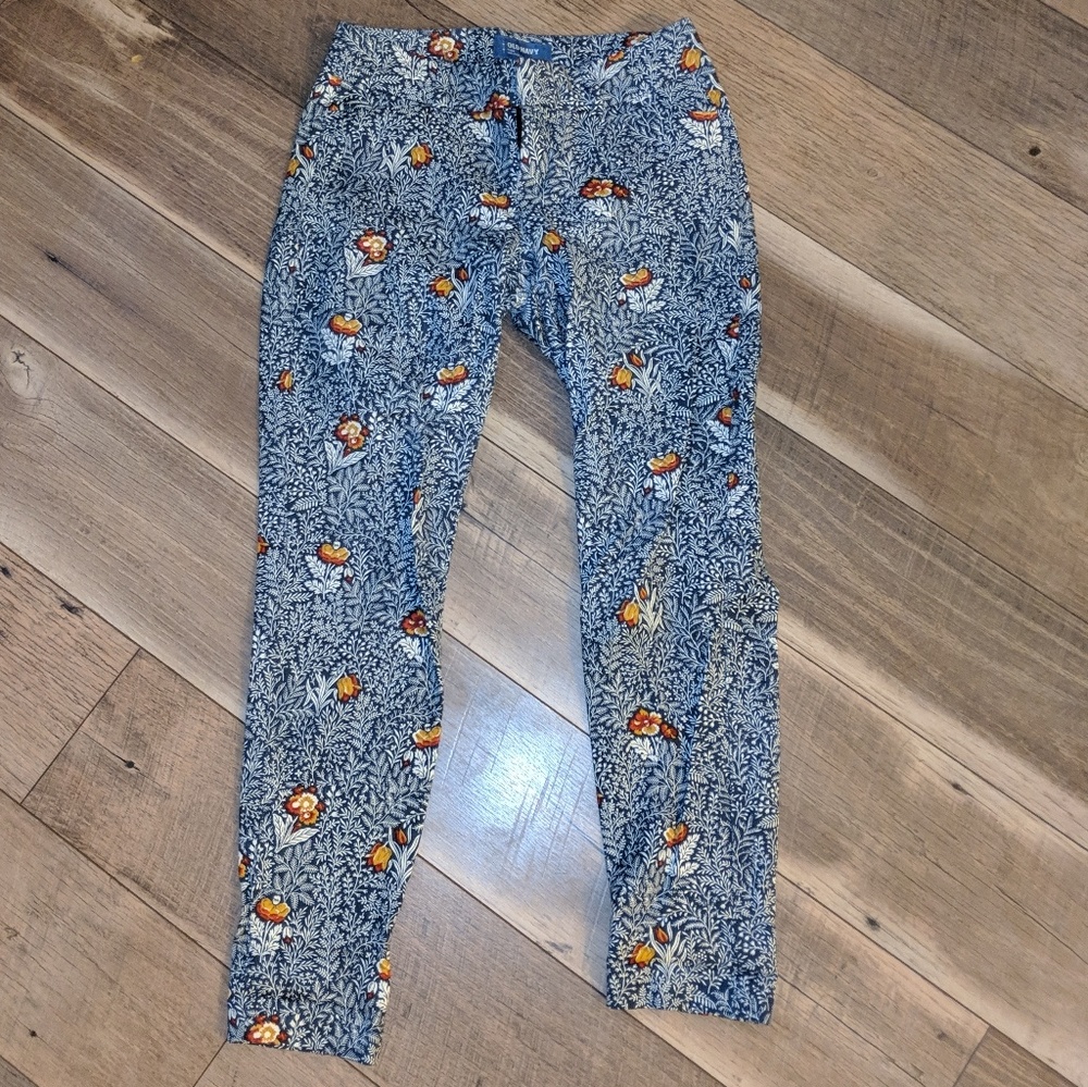 Patterned pants
